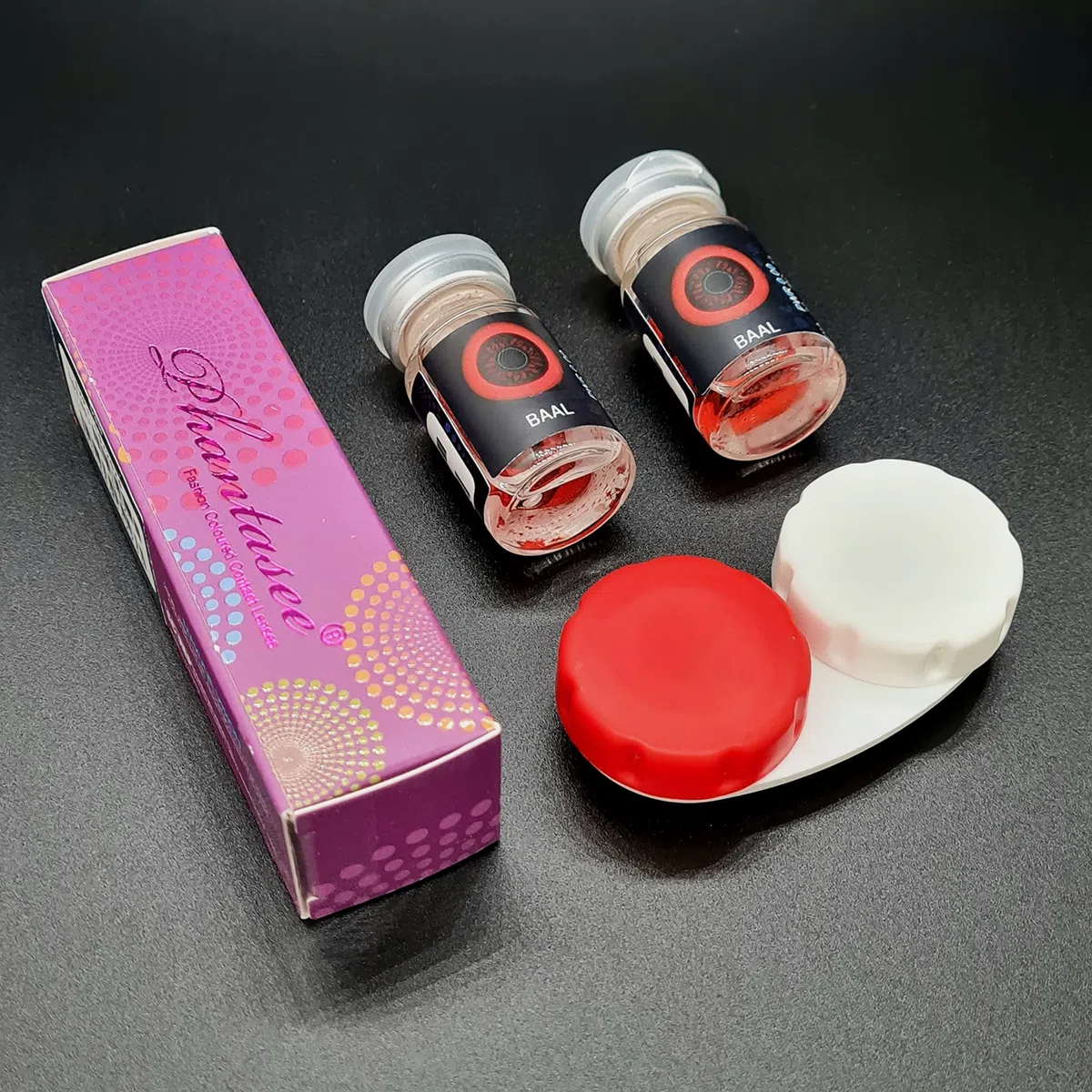 lentilles couleur full sclera rouge pour halloween costume de demonio, diamètre 22mm, 1 paire (2 pcs), sans correction + étui à lentilles "Baal"