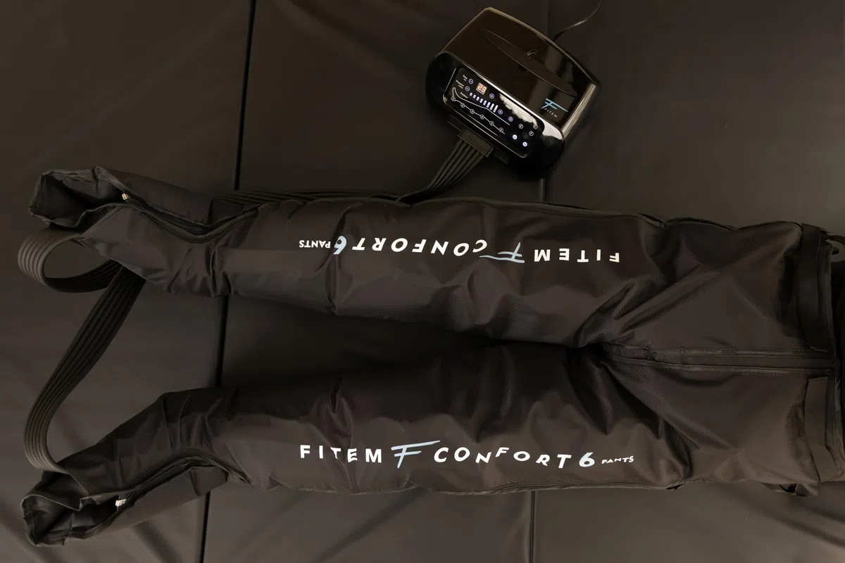 FITEM Pack Pantalon CONFORT 6 – Pressothérapie 6 Chambres – Massage Complet Bas du Corps – 8 Niveaux de Pression