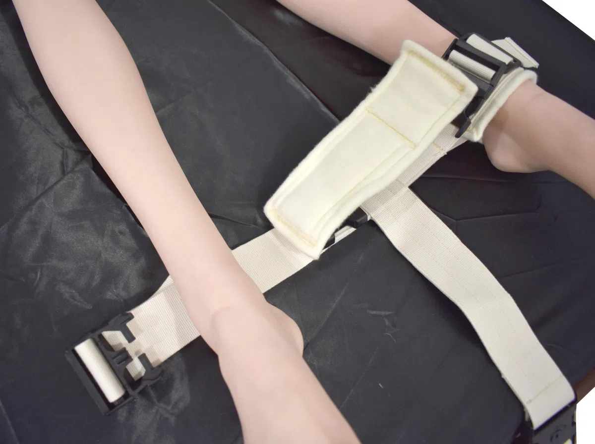 Menottes de lit cliniques verrouillables avec fermeture à clic, coton doux, menottes de pied ou de main BDSM Bondage, réglables et verrouillables avec clé