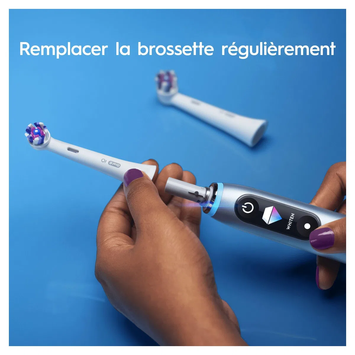 Oral-B iO Radiant White Brossettes Blanches De Rechange, Des Pétales De Polissage Pour Un Nettoyage Blancheur, Éliminant Les Taches, Compatibles Avec Les Brosses Électriques Magnétiques, 4 Têtes