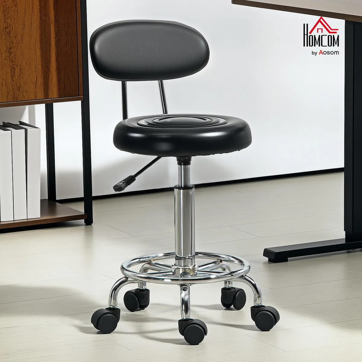HOMCOM Tabouret à roulettes avec hauteur ajustable 70-86 cm, tabouret de massage pivotant avec dossier et repose-pieds, chaise de travail à roulettes pour salon de massage, tatouage, clinique, noir