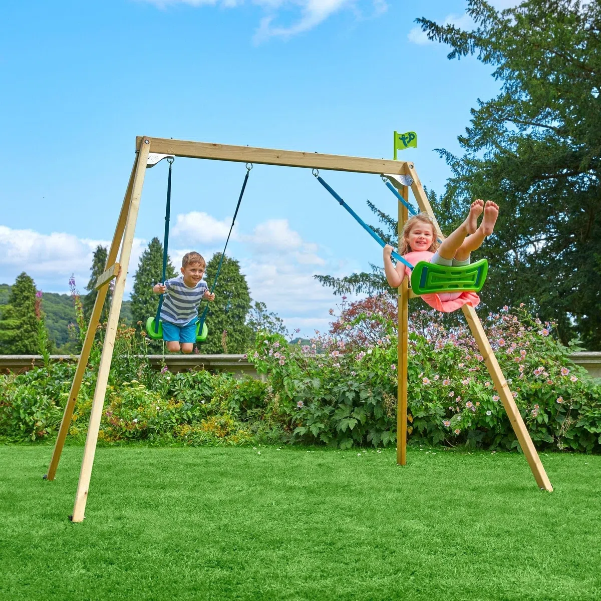 TP Toys Portique Forest en Bois avec 2 Balançoires Réglables et Kit d’Ancrage – Hauteur 200 cm – Jouet Extérieur pour Enfants dès 3 Ans – Bois Européen FSC, Traitement Autoclave